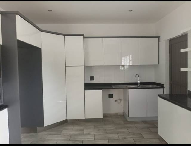 4 BEDROOM HOUSE TO LET IN IZINGA